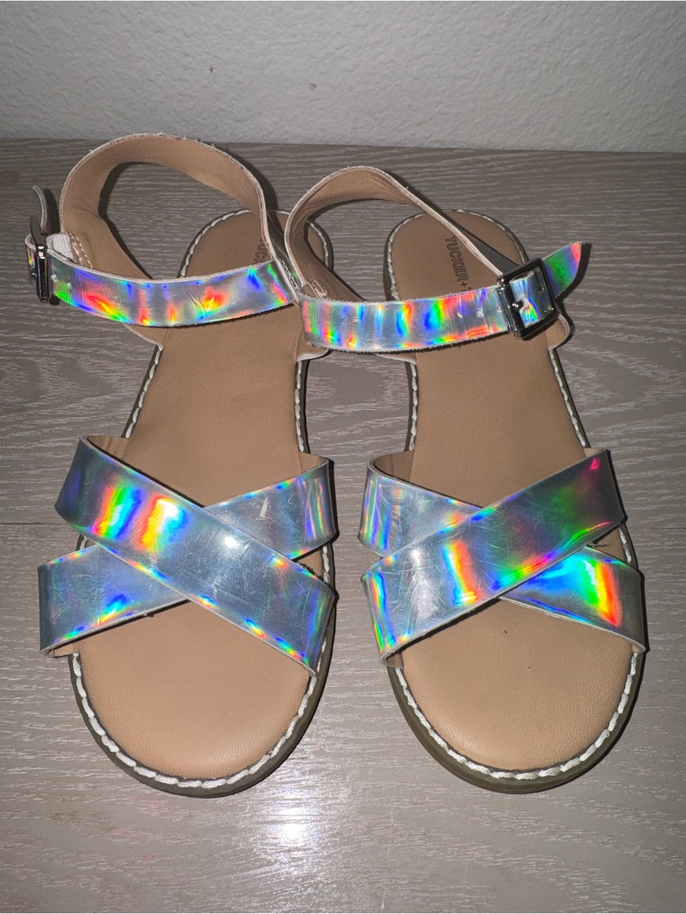 Tucker + Tate Girls Iridecsent
Silver Sandals size 3